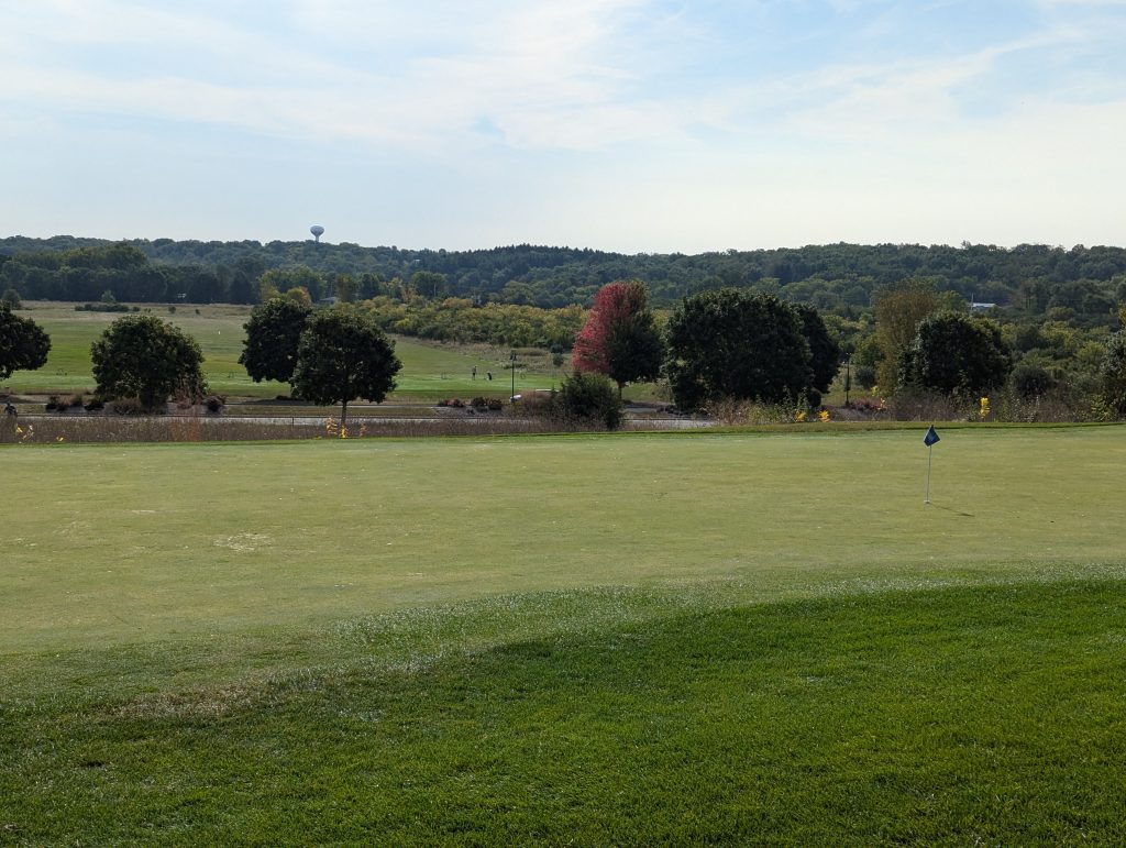 Broadlands Golf Club 15 PXL 20240915 145309900.MP